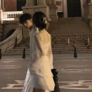 轮奸大奶骚货在线视频
